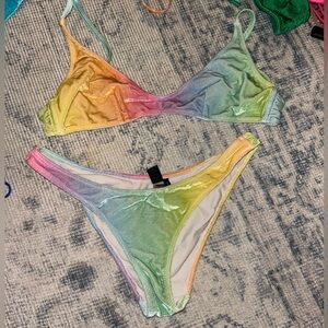 Rainbow triangl bikini size small ++ top and small bottoms cheeky
